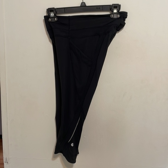 Lululemon crop size 6 - Picture 4 of 5